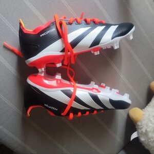 Adidas Predator league soccer cleats